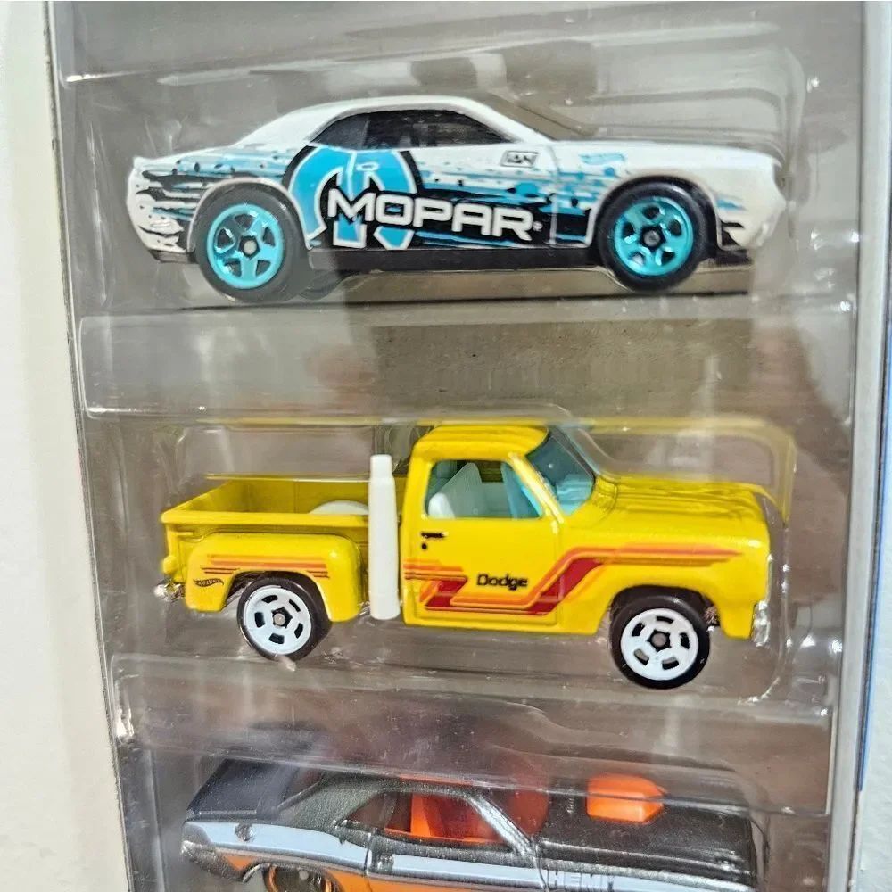 Hotwheels Mopar 5 Pack - Picture 4 of 7